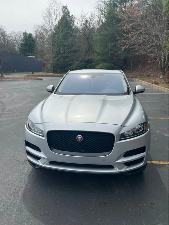 2019 Jaguar F-Pace - Image 9 of 16