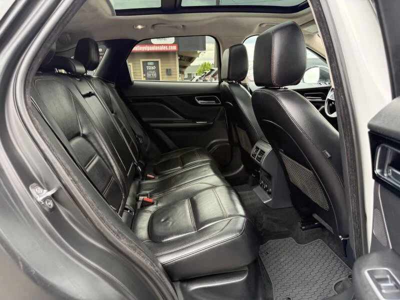 2019 Jaguar F-Pace - Image 17 of 20