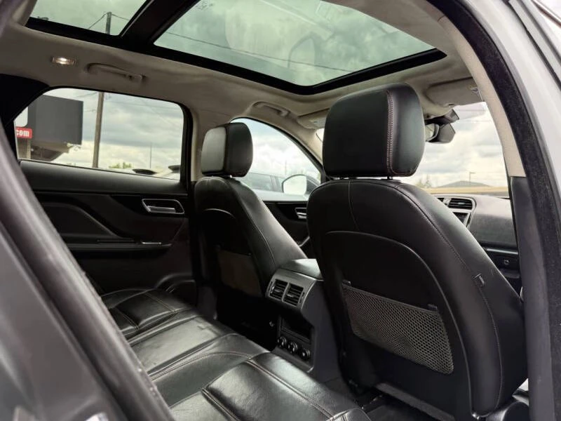 2019 Jaguar F-Pace - Image 16 of 20