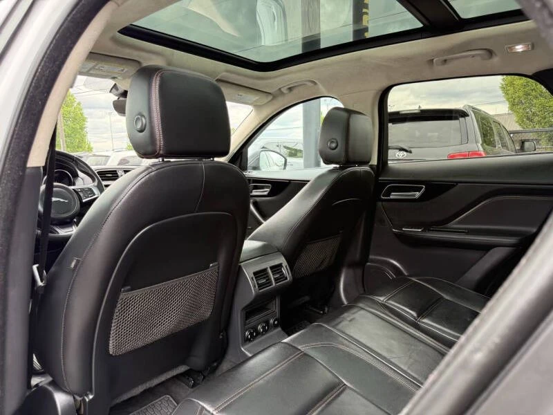 2019 Jaguar F-Pace - Image 18 of 20
