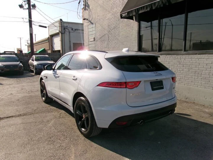 2019 Jaguar F-Pace - Image 4 of 17