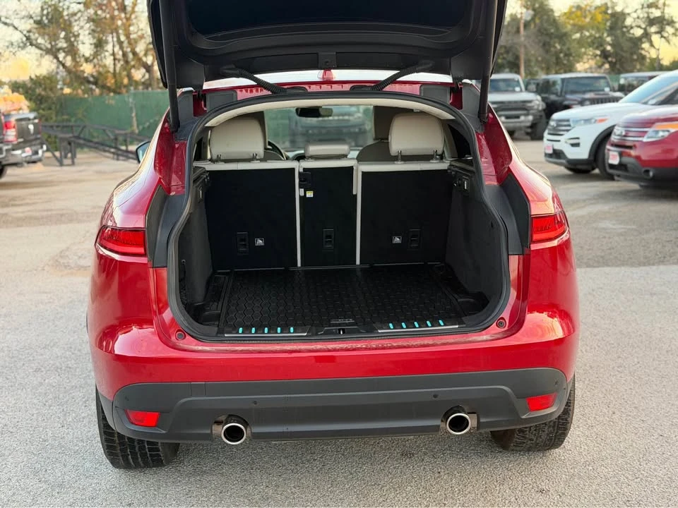 2019 Jaguar F-Pace - Image 5 of 10