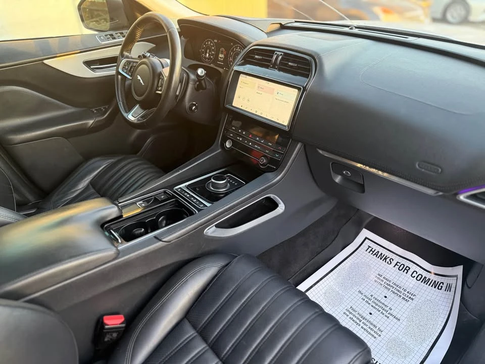 2019 Jaguar F-Pace - Image 11 of 14