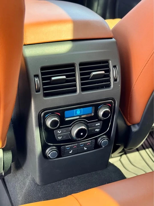 2019 Jaguar F-Pace - Image 15 of 20