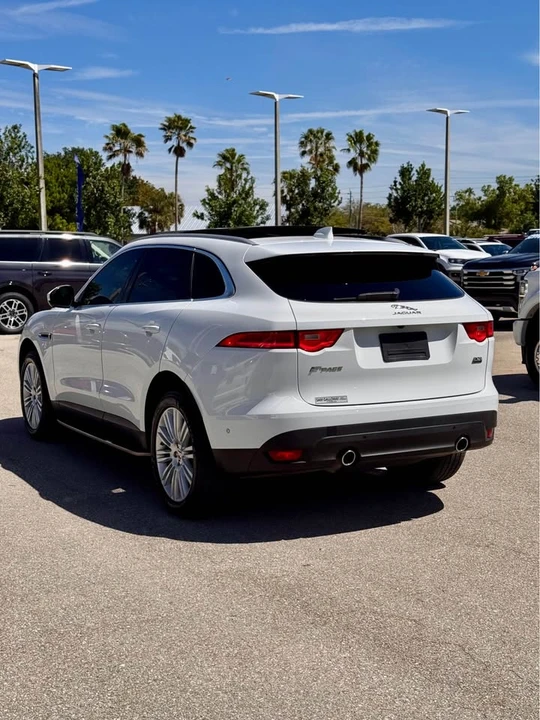 2019 Jaguar F-Pace - Image 4 of 20