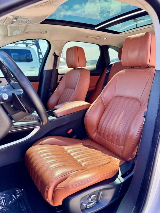 2019 Jaguar F-Pace - Image 11 of 20