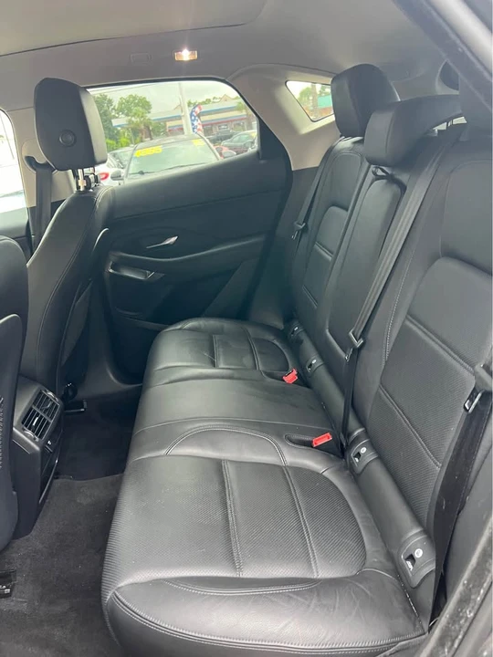 2019 Jaguar F-Pace - Image 6 of 11
