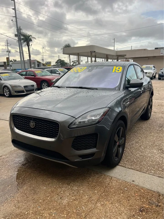2019 Jaguar F-Pace - Image 2 of 11