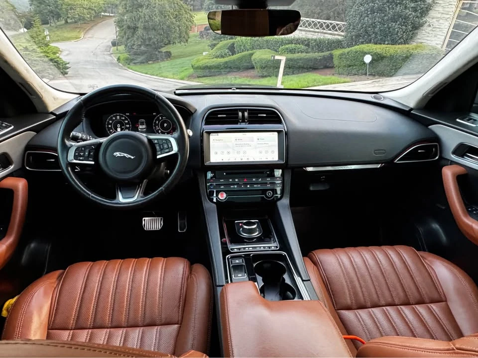 2019 Jaguar F-Pace - Image 9 of 13