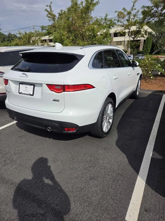 2019 Jaguar F-Pace - Image 5 of 5