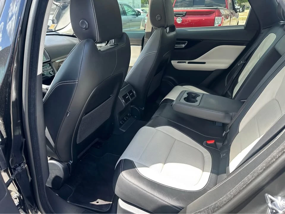 2019 Jaguar F-Pace - Image 6 of 9