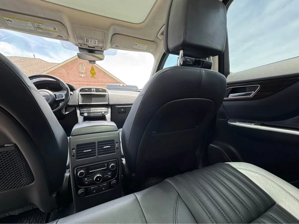 2019 Jaguar F-Pace - Image 6 of 9