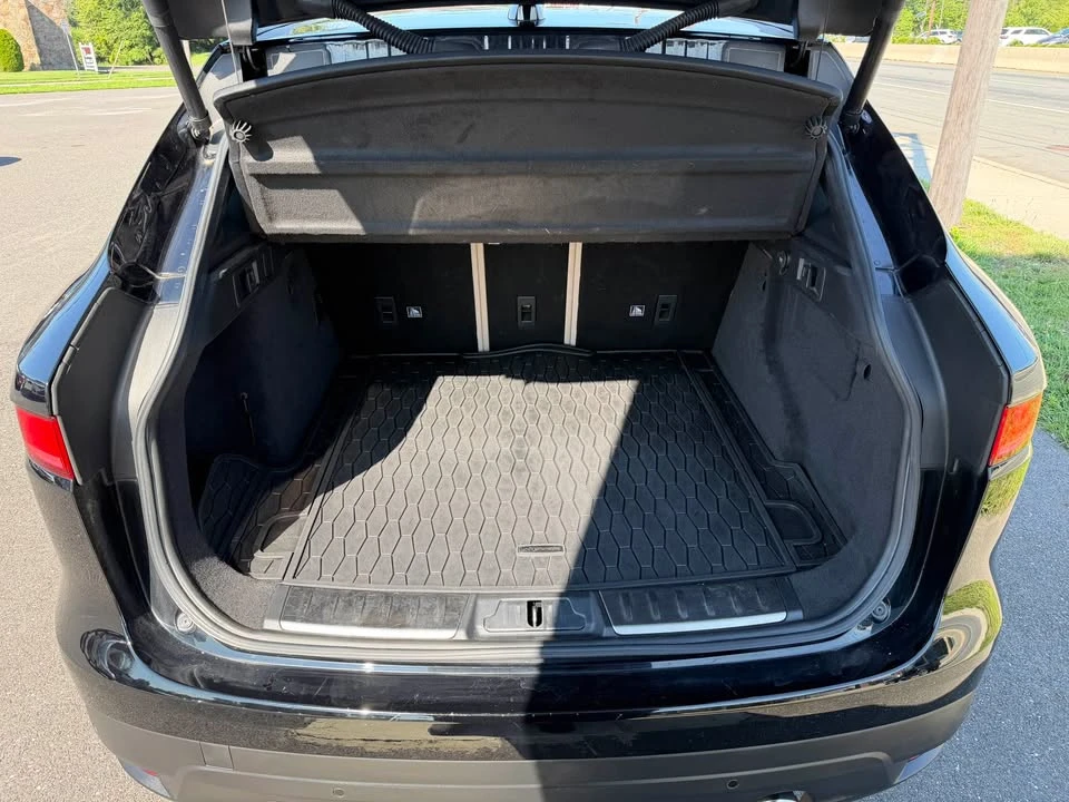 2019 Jaguar F-Pace - Image 12 of 13