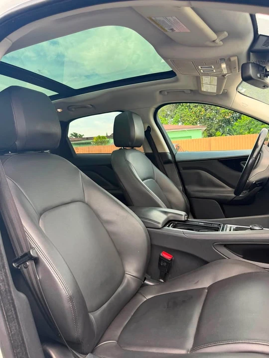 2019 Jaguar F-Pace - Image 13 of 20