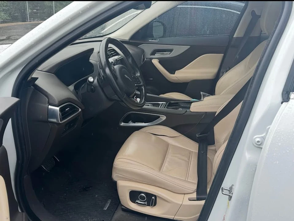 2019 Jaguar F-Pace - Image 3 of 4