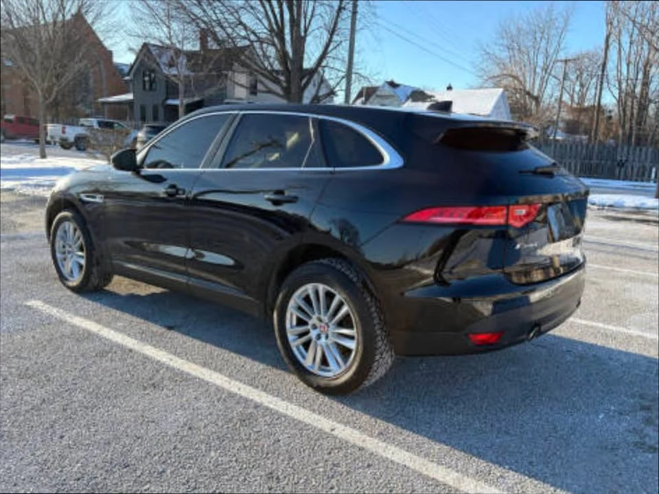 2019 Jaguar F-Pace - Image 15 of 20