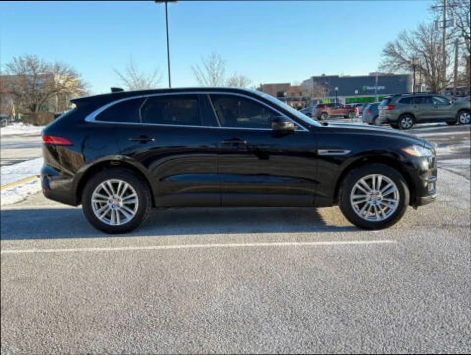 2019 Jaguar F-Pace - Image 9 of 20