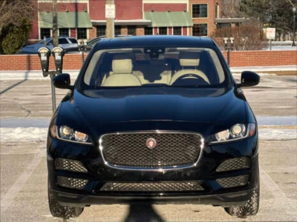 2019 Jaguar F-Pace - Image 6 of 20
