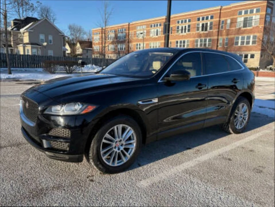 2019 Jaguar F-Pace - Image 17 of 20