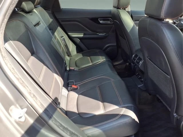2019 Jaguar F-Pace - Image 17 of 20
