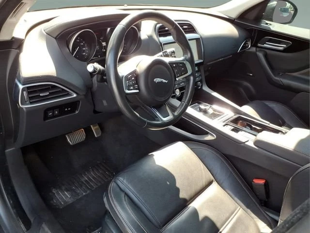 2019 Jaguar F-Pace - Image 10 of 20