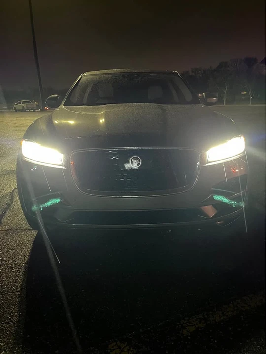 2019 Jaguar F-Pace - Image 7 of 8