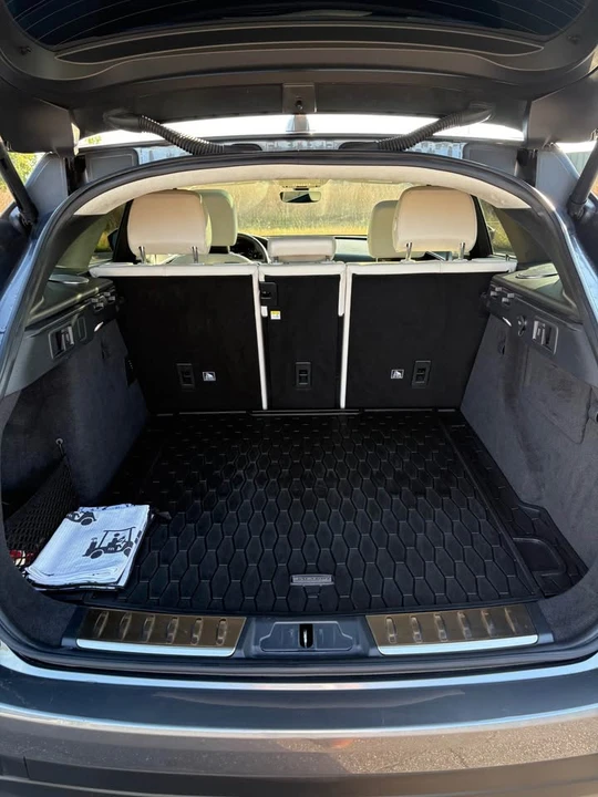 2019 Jaguar F-Pace - Image 12 of 17