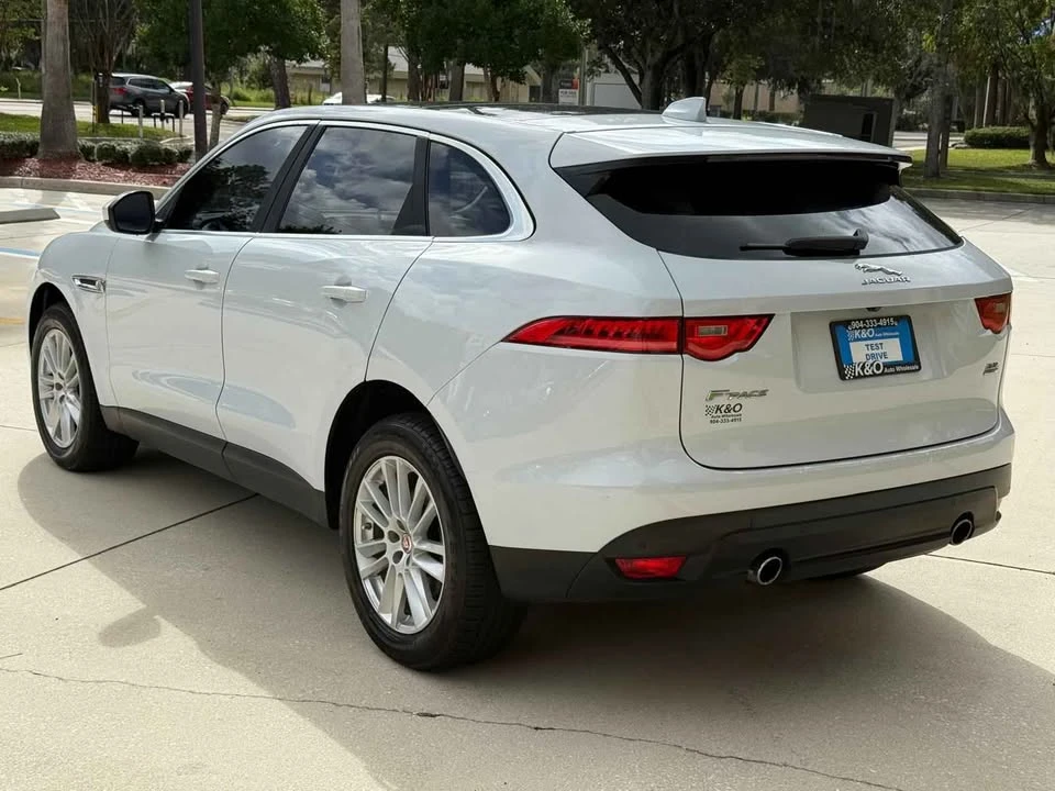 2019 Jaguar F-Pace - Image 9 of 20