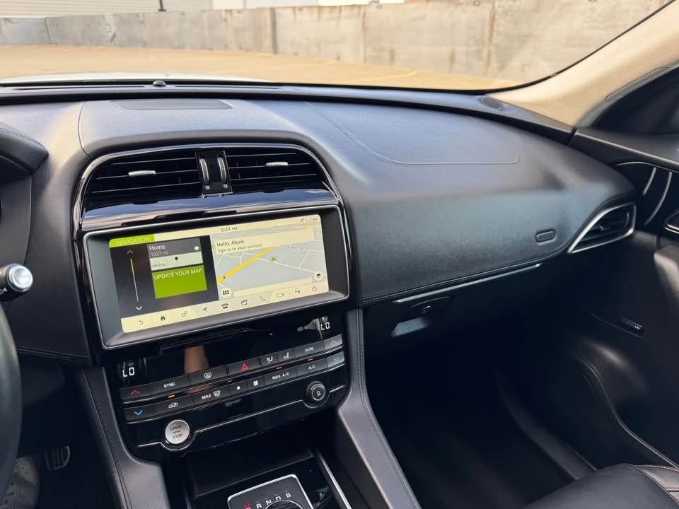 2019 Jaguar F-Pace - Image 11 of 16
