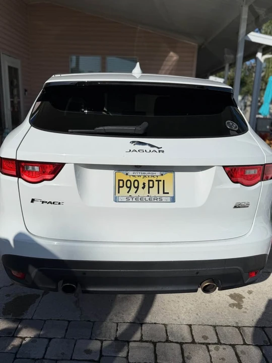 2019 Jaguar F-Pace - Image 5 of 12