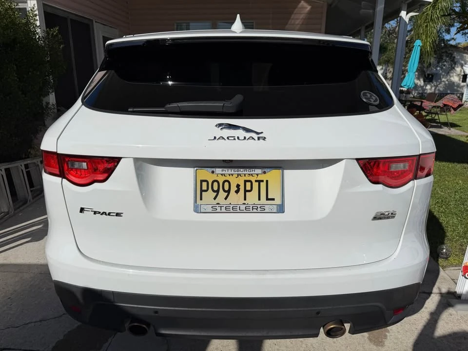 2019 Jaguar F-Pace - Image 9 of 12