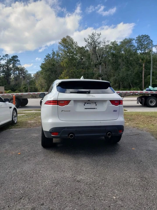 2019 Jaguar F-Pace - Image 3 of 4