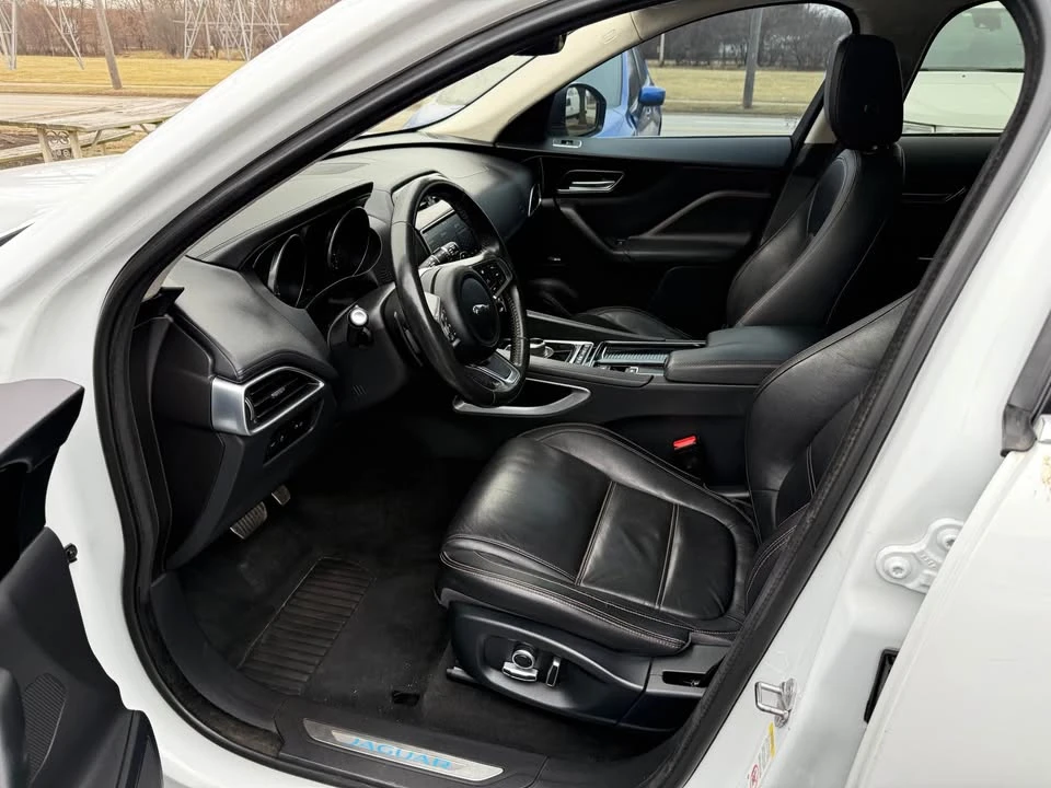 2019 Jaguar F-Pace - Image 7 of 20