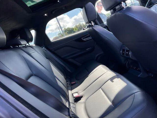 2019 Jaguar F-Pace - Image 7 of 11