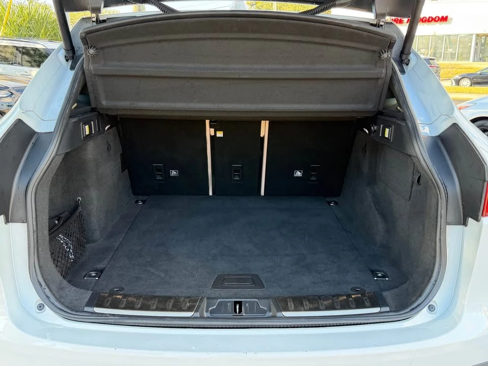 2019 Jaguar - Image 12 of 20