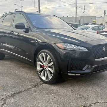 2019 Jaguar F-PACE 30t Prestige Sport Utility 4D