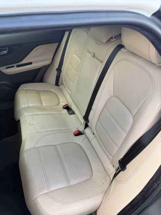 2019 Jaguar F-Pace - Image 5 of 9
