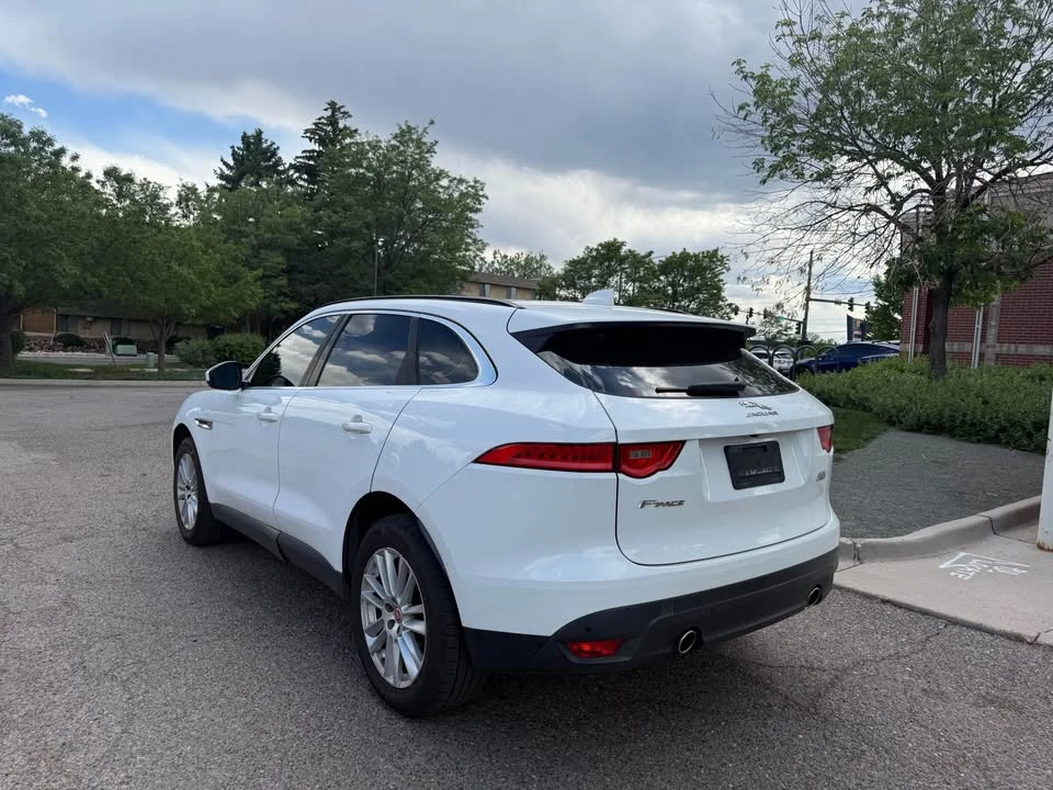 2019 Jaguar F-Pace - Image 2 of 9