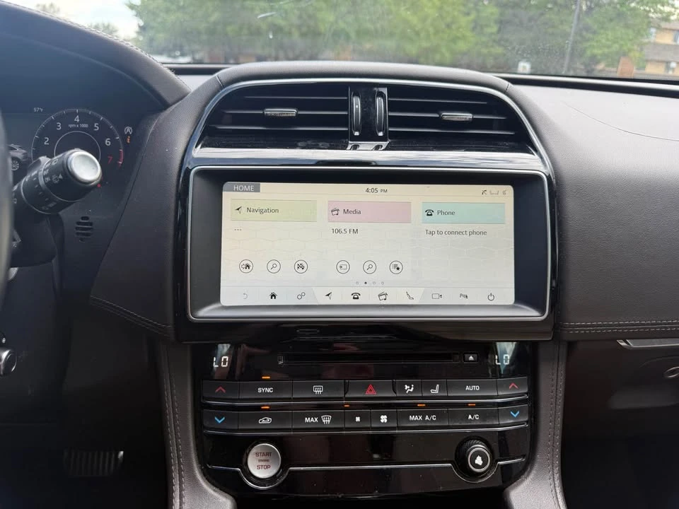 2019 Jaguar F-Pace - Image 7 of 9