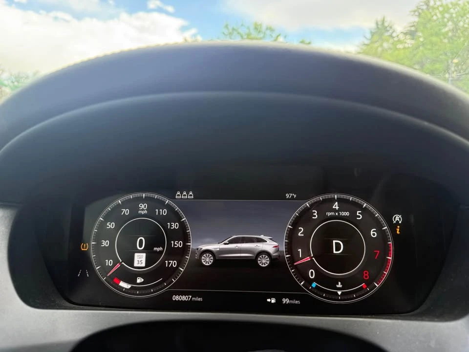 2019 Jaguar F-Pace - Image 9 of 9