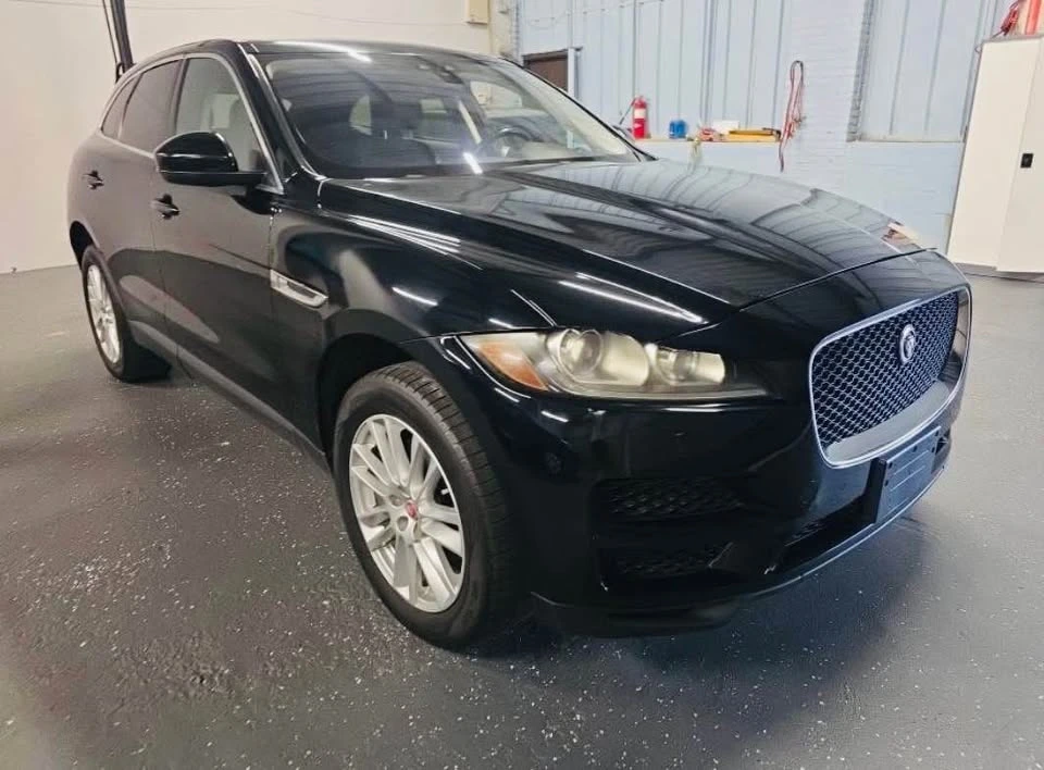 2019 Jaguar F-Pace - Image 4 of 12