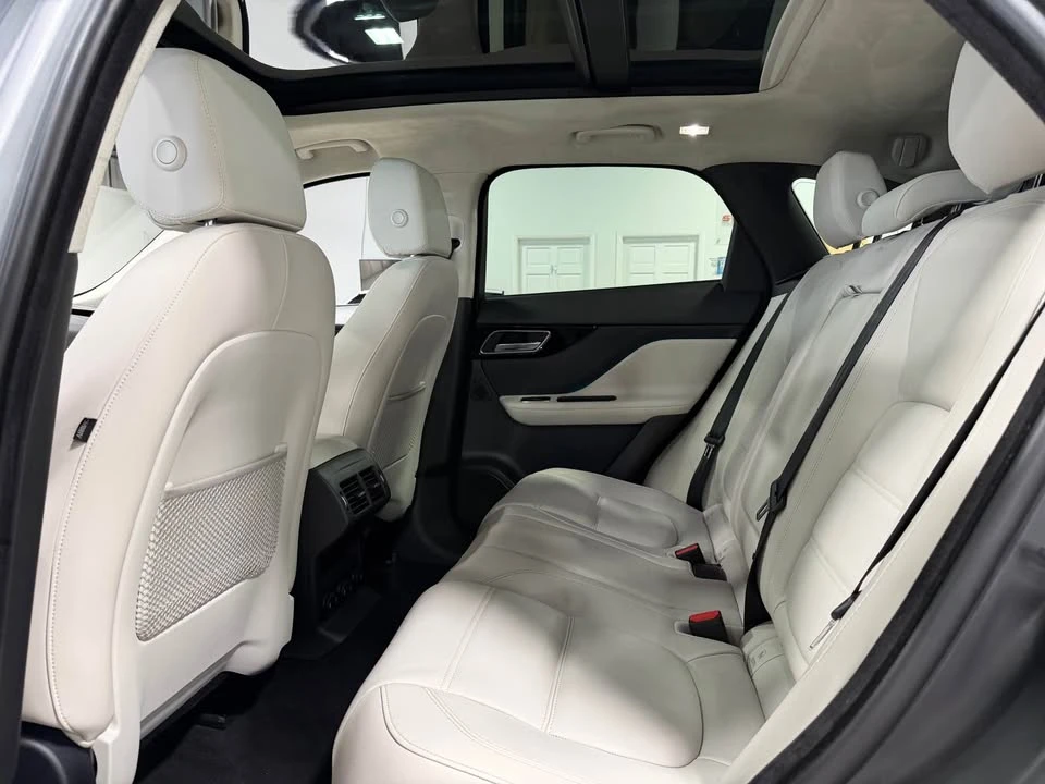 2019 Jaguar F-Pace - Image 17 of 19