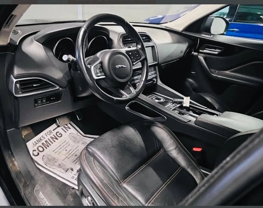 2019 Jaguar F-Pace - Image 9 of 12