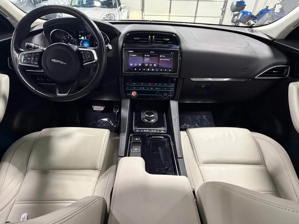 2019 Jaguar F-Pace - Image 9 of 19