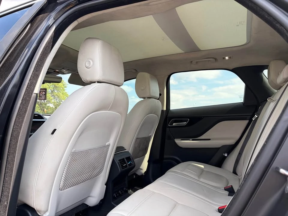 2019 Jaguar F-Pace - Image 10 of 20