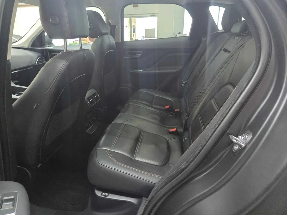 2019 Jaguar F-Pace - Image 7 of 7