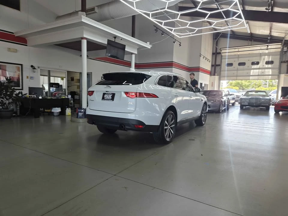 2019 Jaguar F-Pace - Image 3 of 7