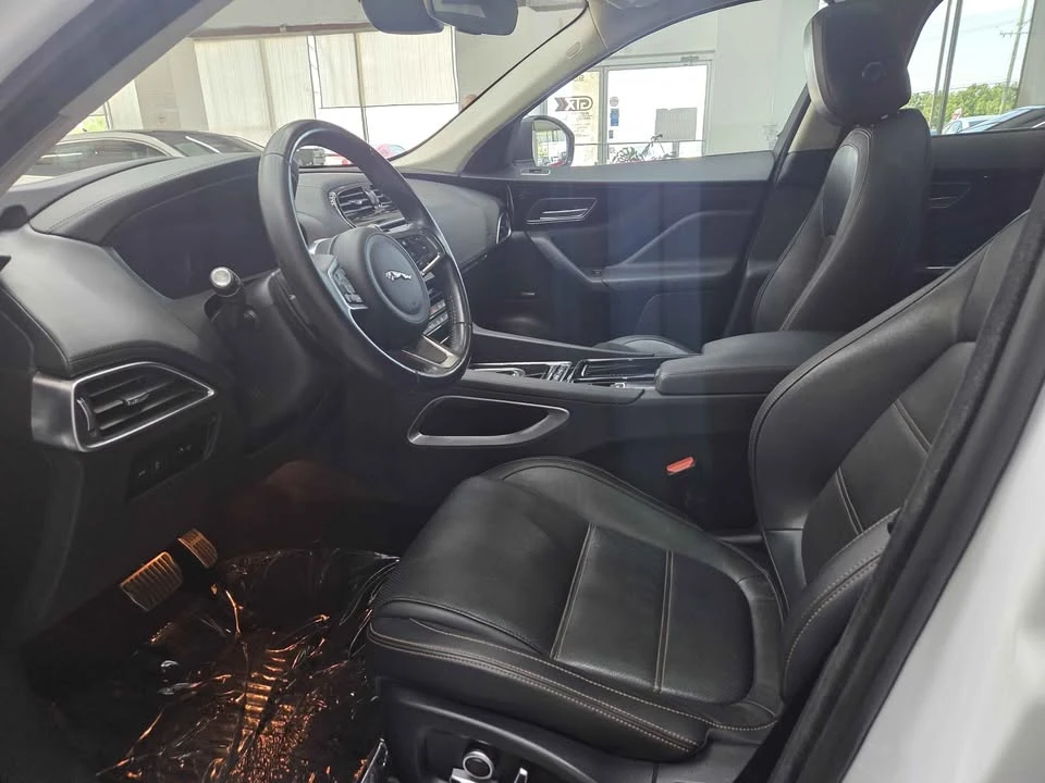 2019 Jaguar F-Pace - Image 6 of 7