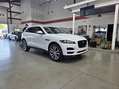 2019 Jaguar F-PACE 30t Prestige Sport Utility 4D
