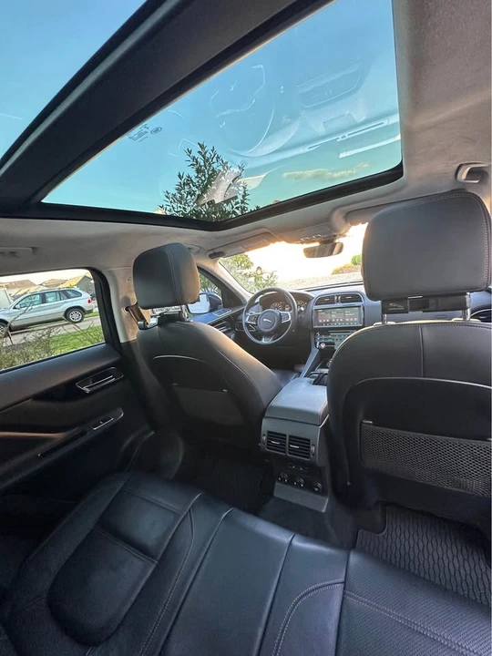 2019 Jaguar F-Pace - Image 15 of 20